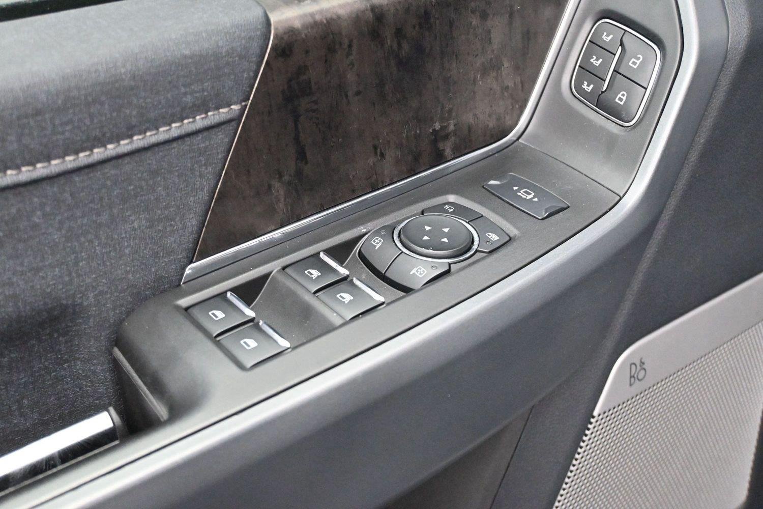 Used 2024 Glacier Gray Metallic Tri-coat Ford XL image 11