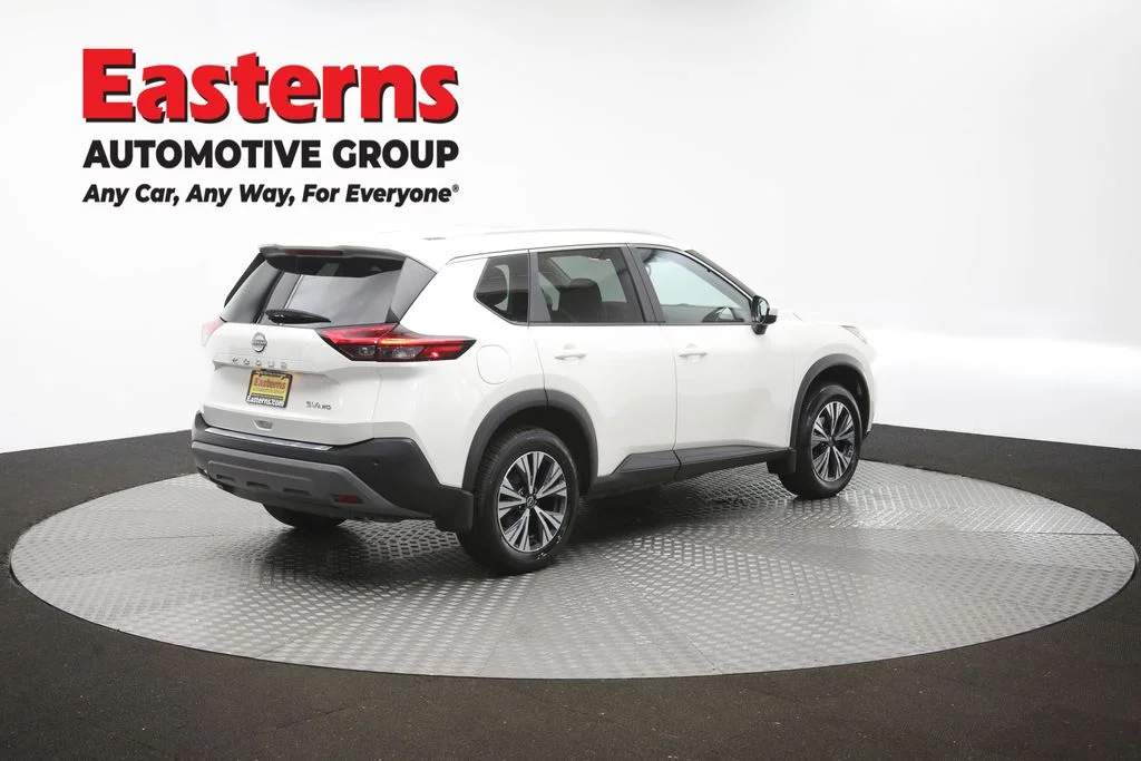 Used 2023 White Nissan SV image 43