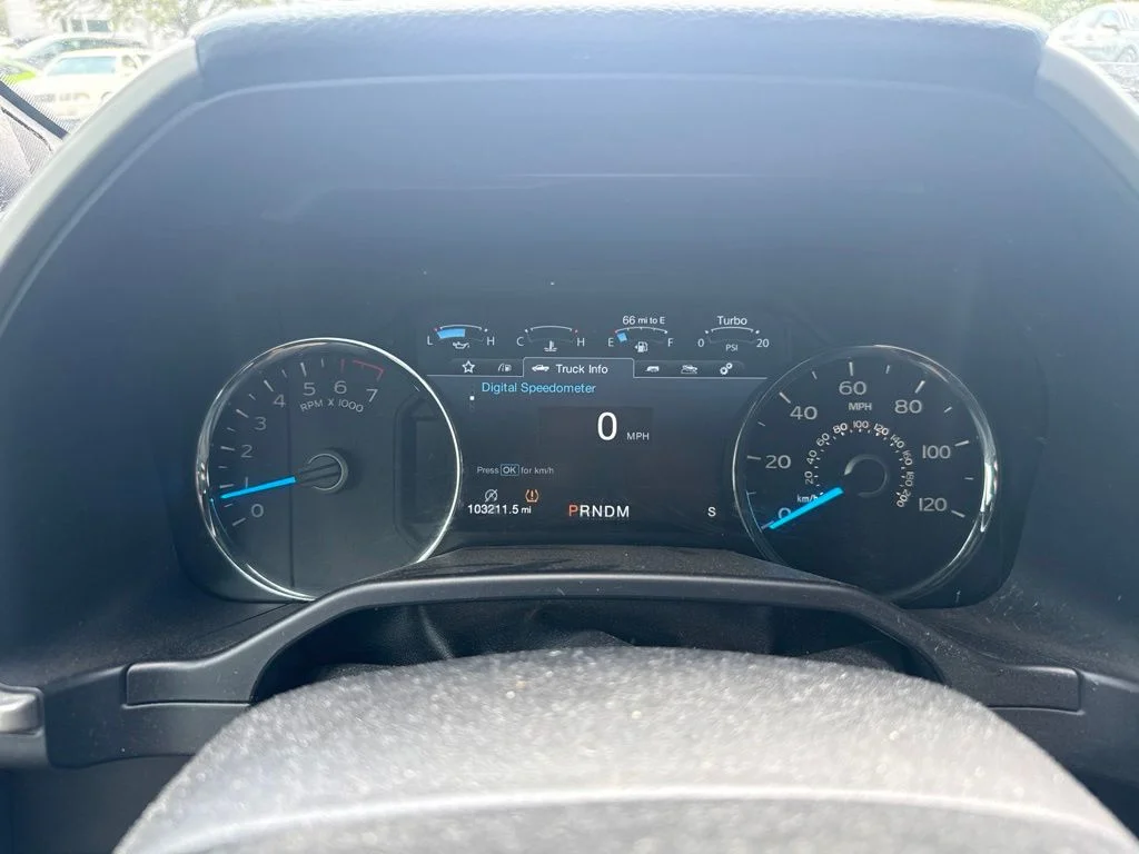 Used 2017 Gray Ford Lariat image 7
