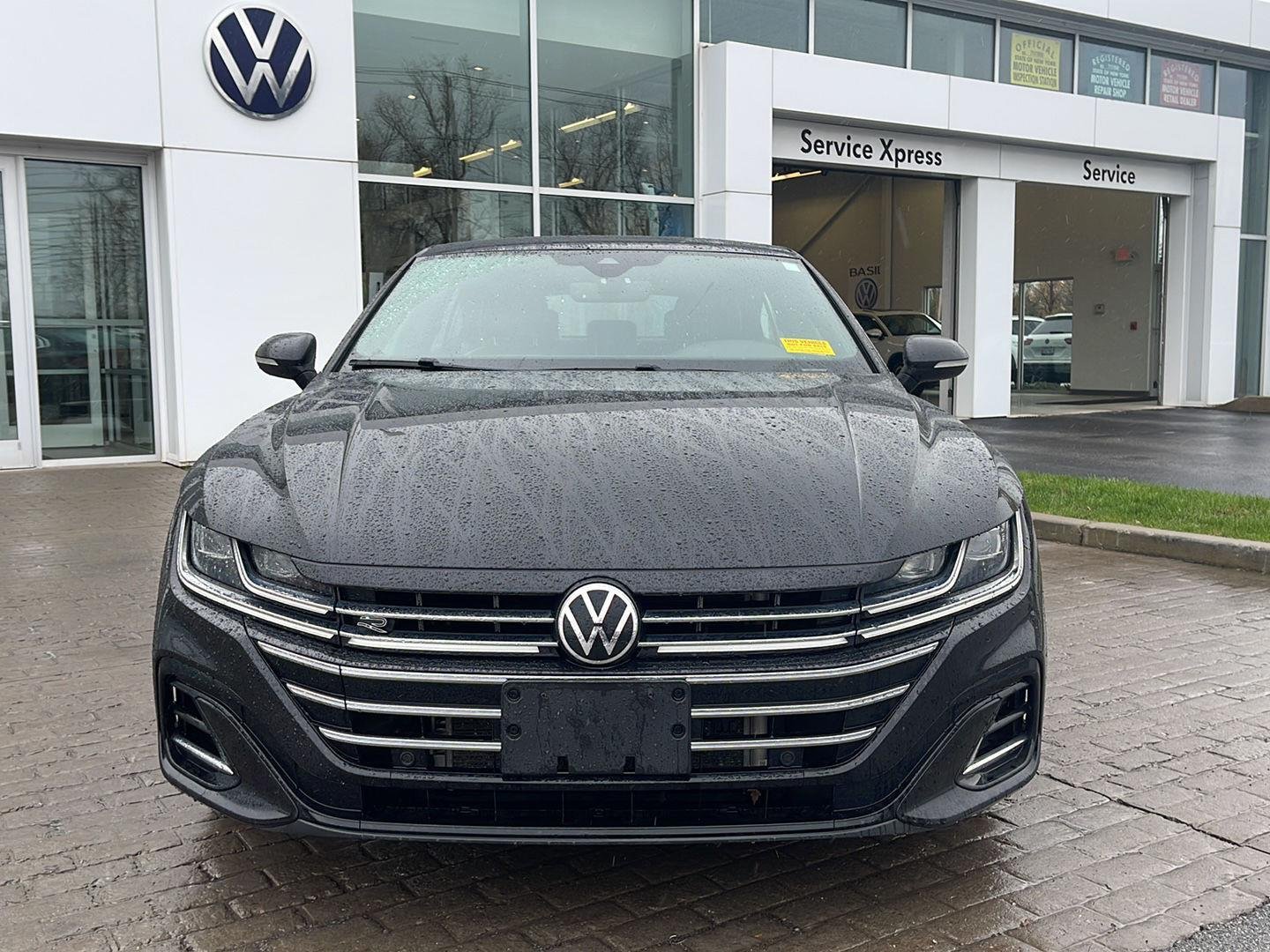 2023 Volkswagen Arteon SEL R-Line photo 2