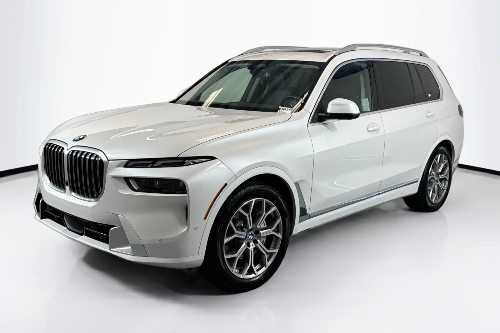 2023 BMW X7 xDrive40i's photo