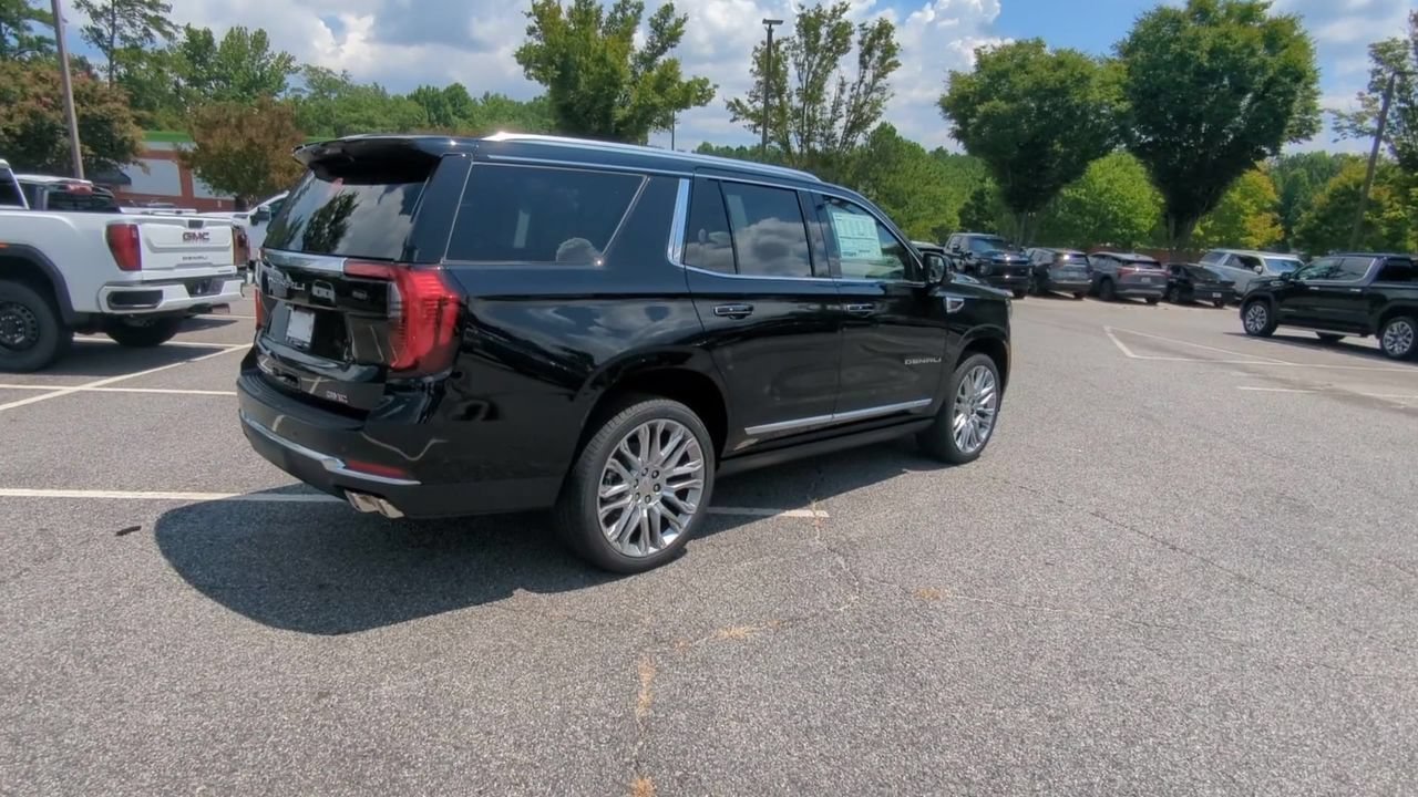 2026 GMC Yukon Denali - Photo 8