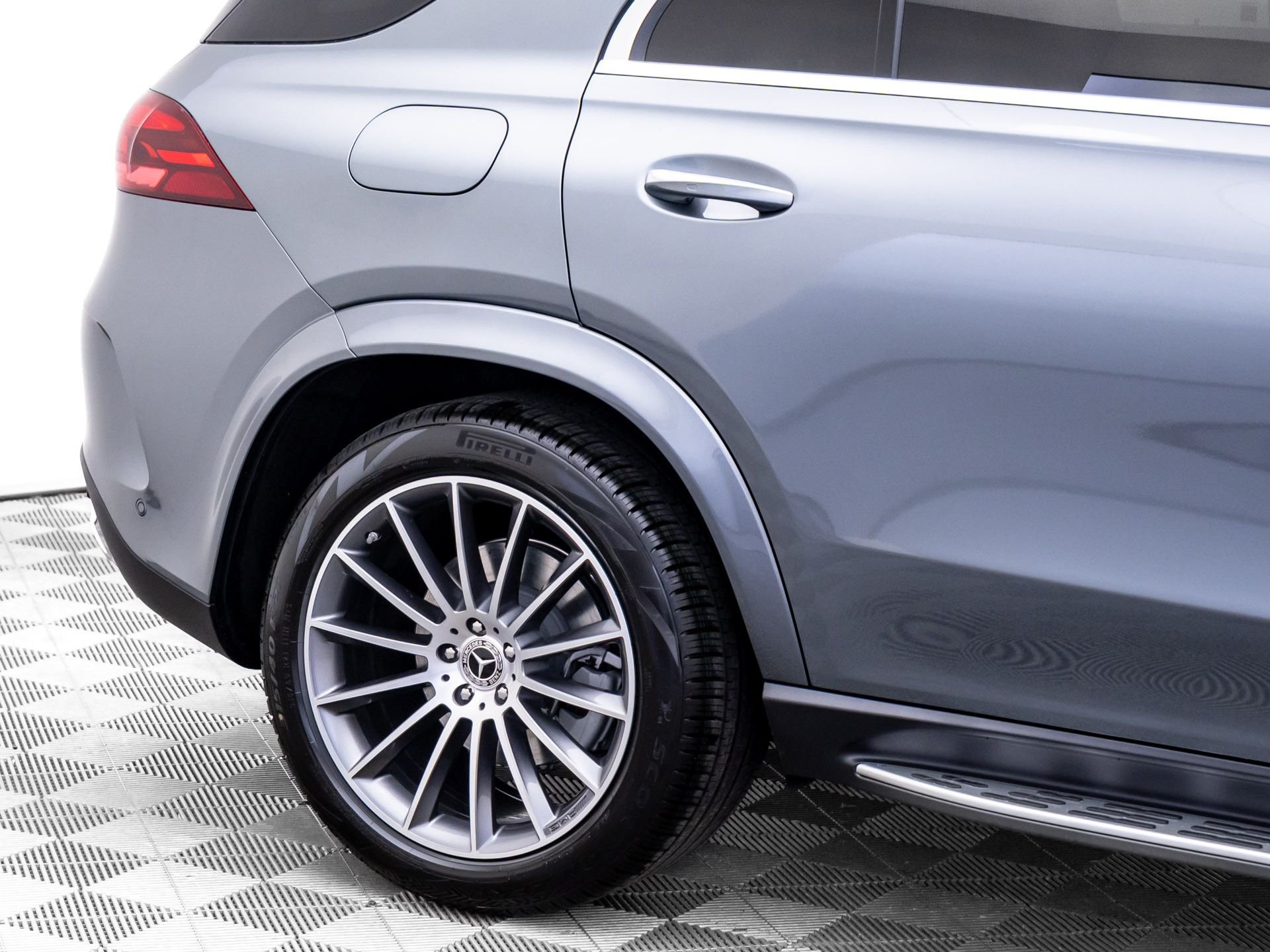 New 2026 Gray Mercedes-Benz GLE 450 image 35