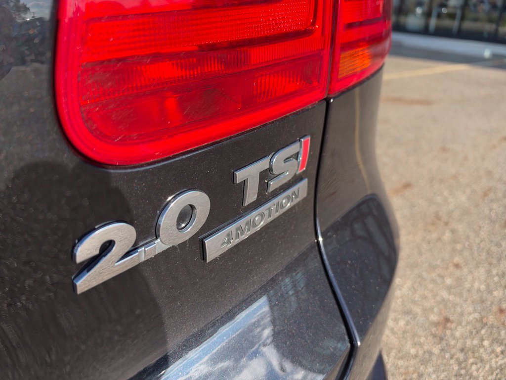 Used 2015 Black Volkswagen R-Line image 5