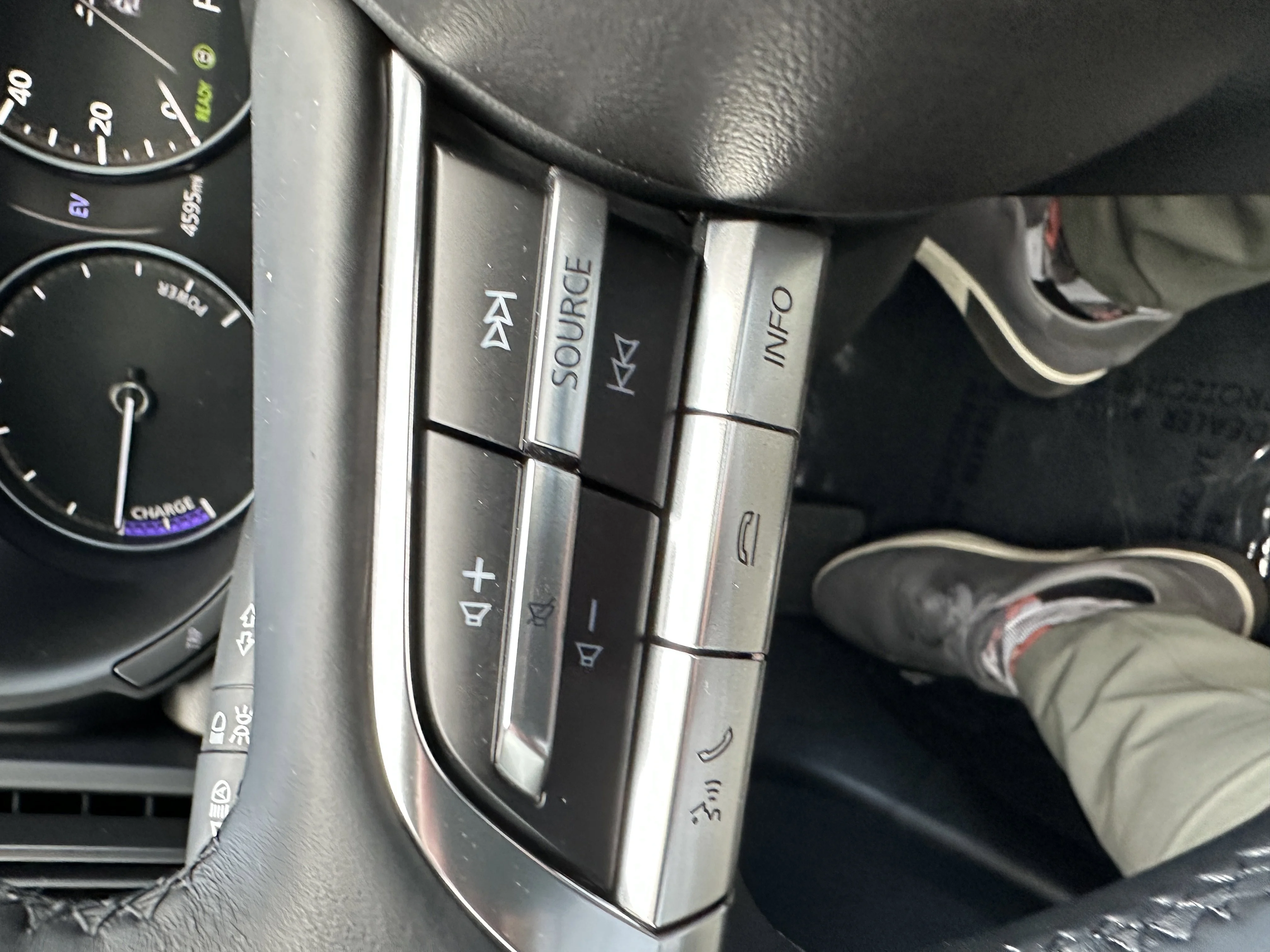 2025 Mazda CX-50 Premium - Photo 28