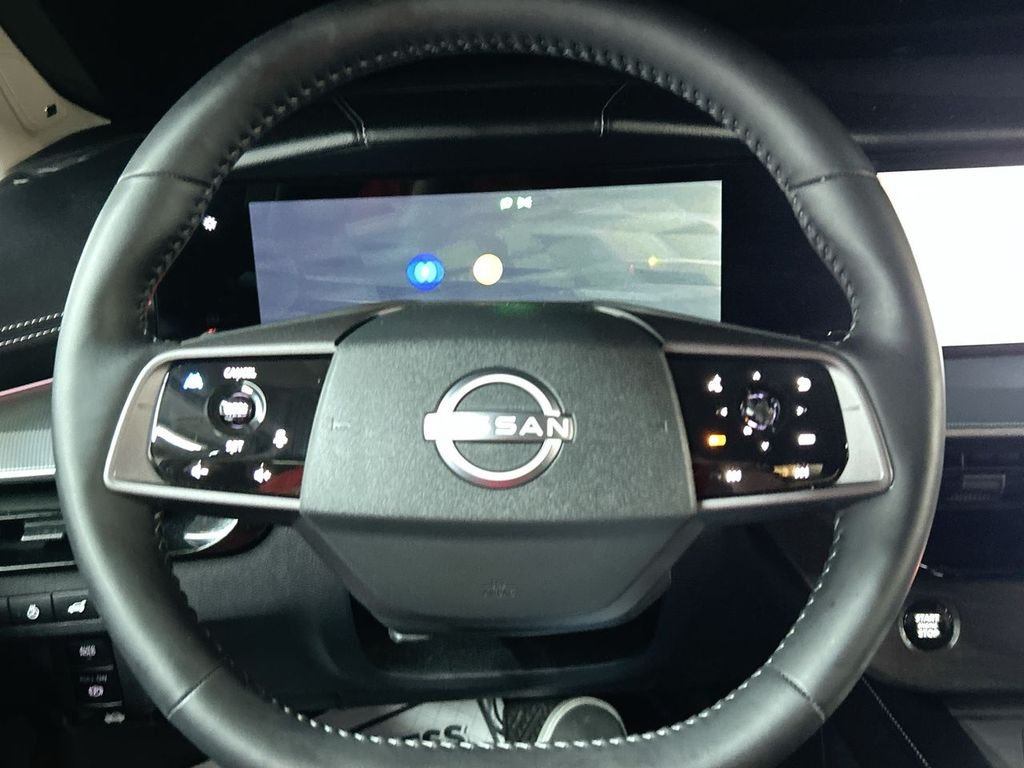 Used 2025 White Pearl Nissan SL image 22