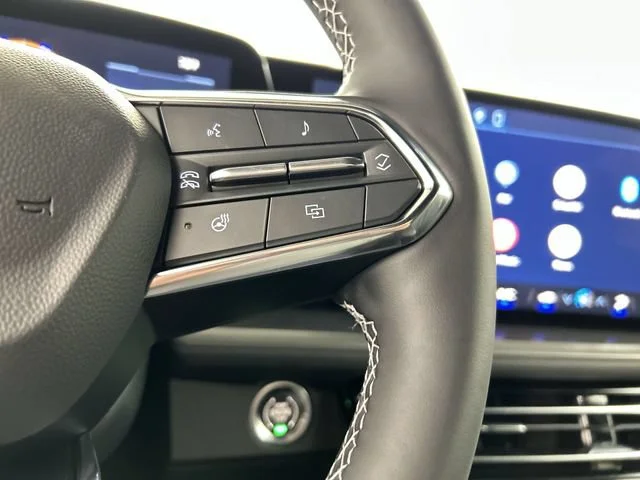 New 2027 Summit White Chevrolet LT image 13