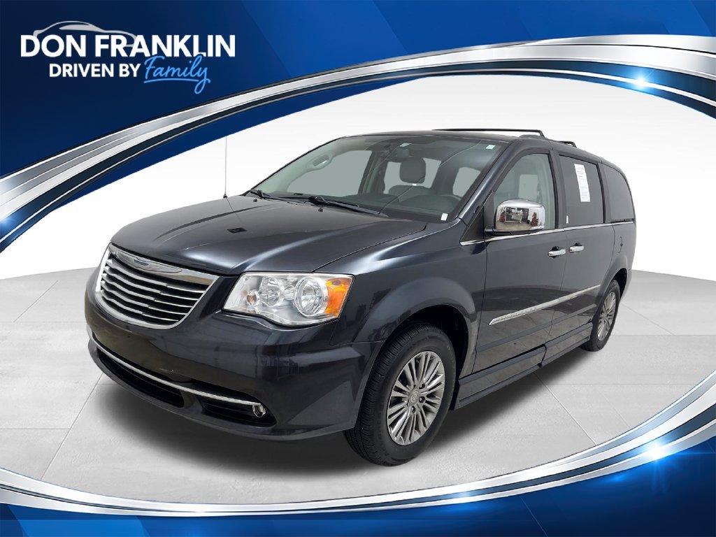 Used 2014 Gray Chrysler Touring-L image 1