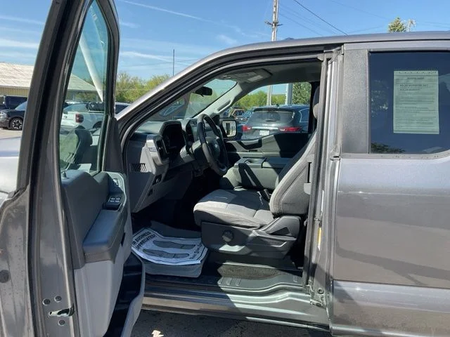 Used 2022 Gray Ford XLT image 32