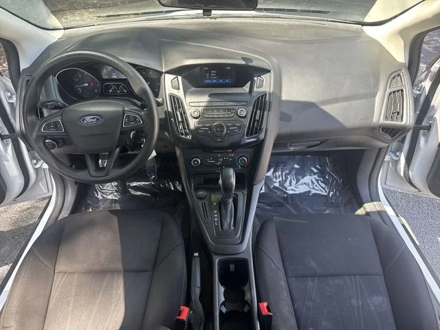 Used 2018 White Ford S image 9
