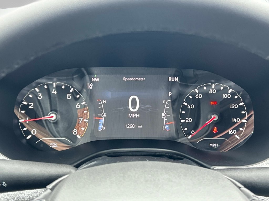 Used 2023 Gray Jeep Latitude image 23