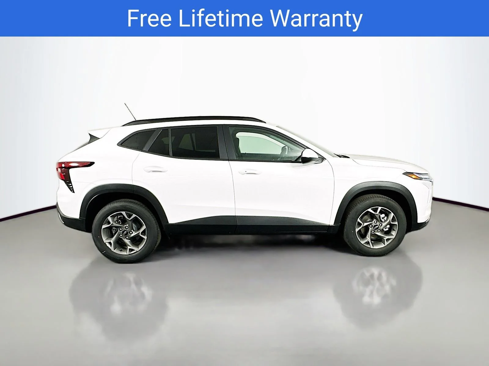 New 2026 Summit White Chevrolet LT image 9