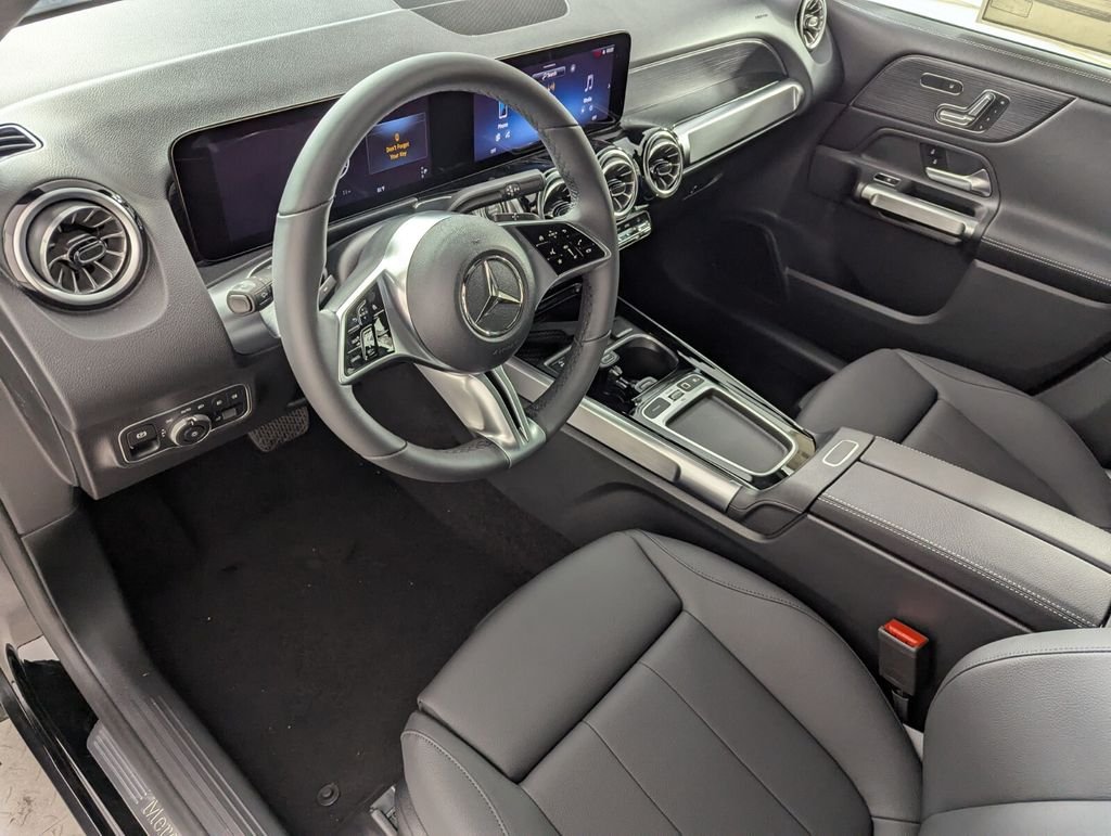 New 2026 Night Black Mercedes-Benz GLB 250 image 7