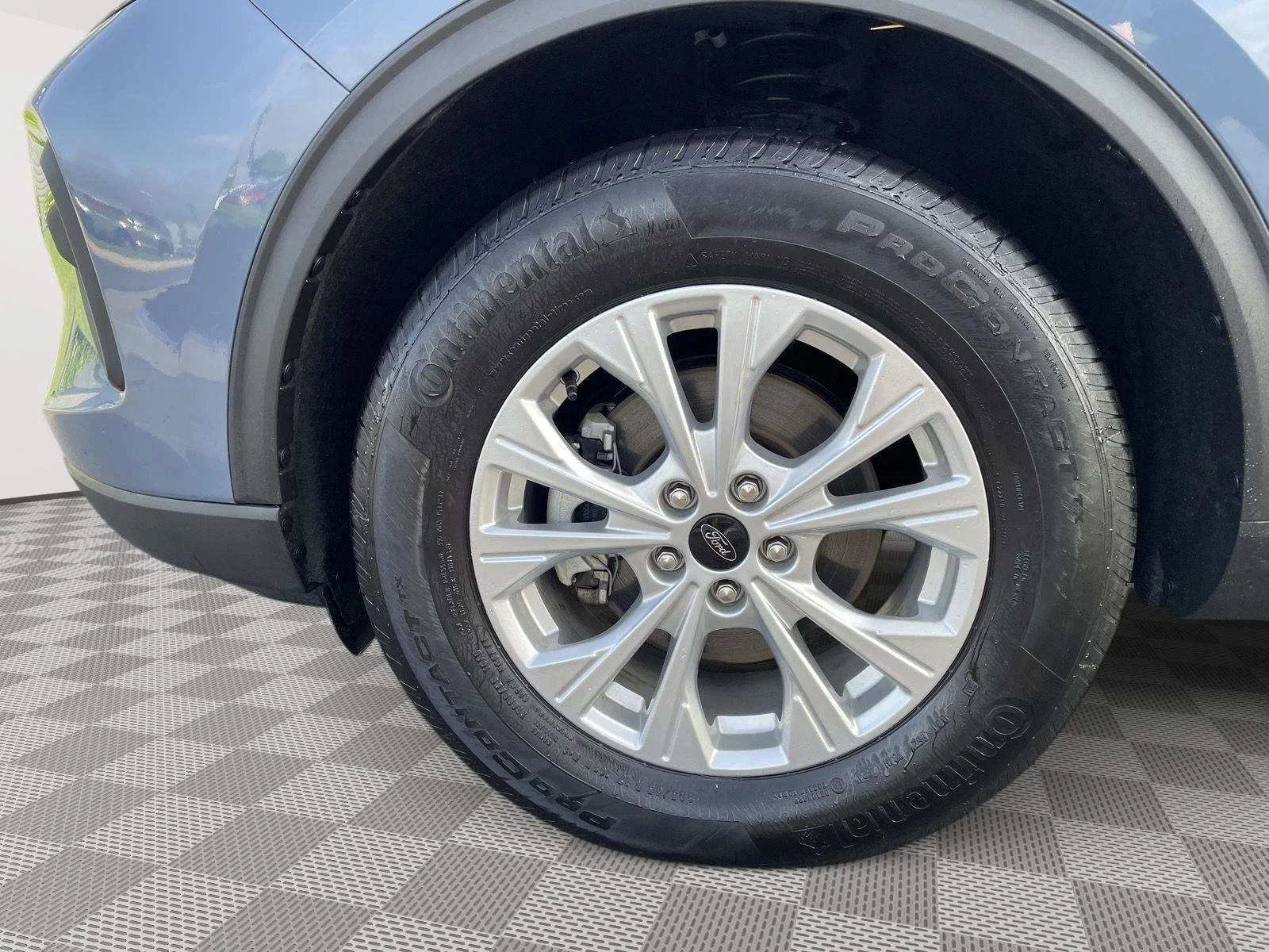 Used 2025 Vapor Blue Ford Active image 19