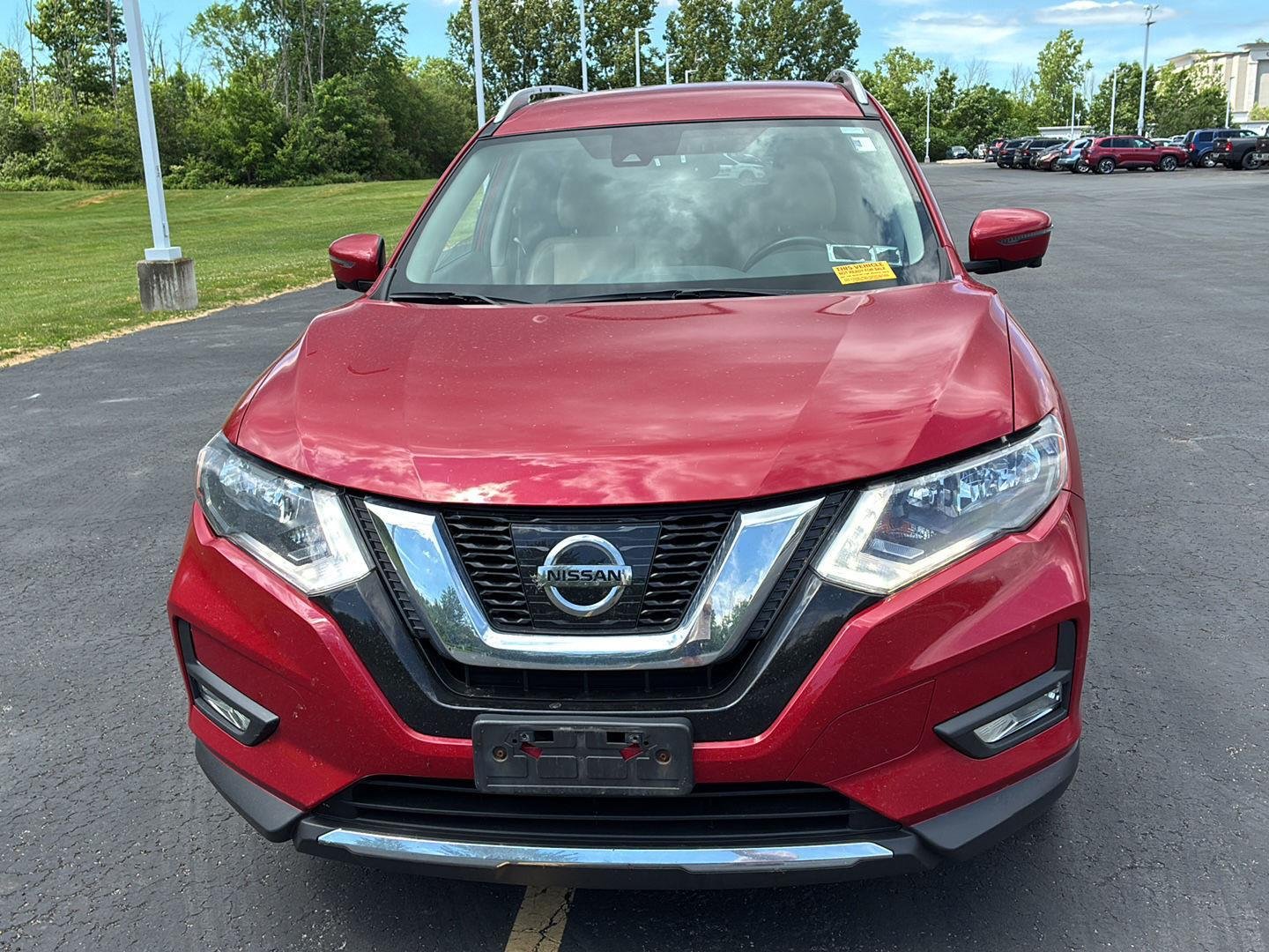 Used 2017 Palatial Ruby Nissan SL image 15