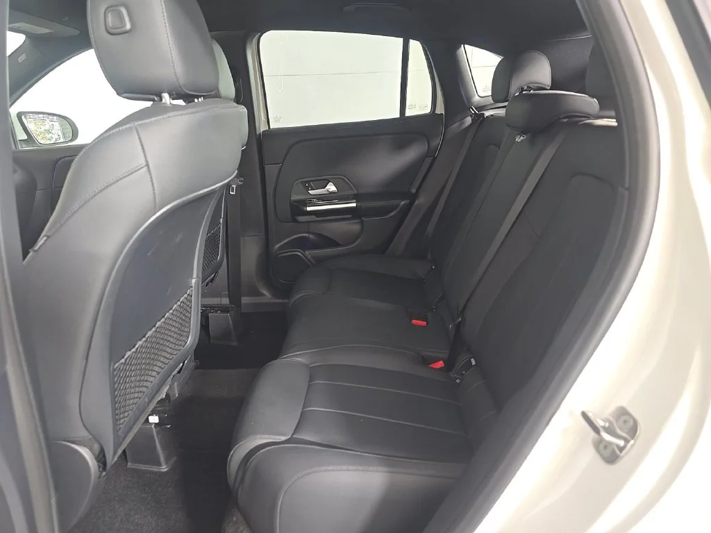 Used 2025 White Mercedes-Benz GLA 250 image 13