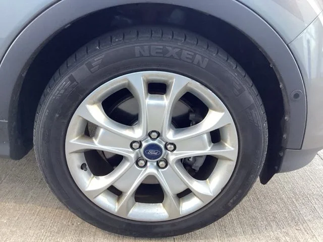 Used 2014 Gray Ford Titanium image 9