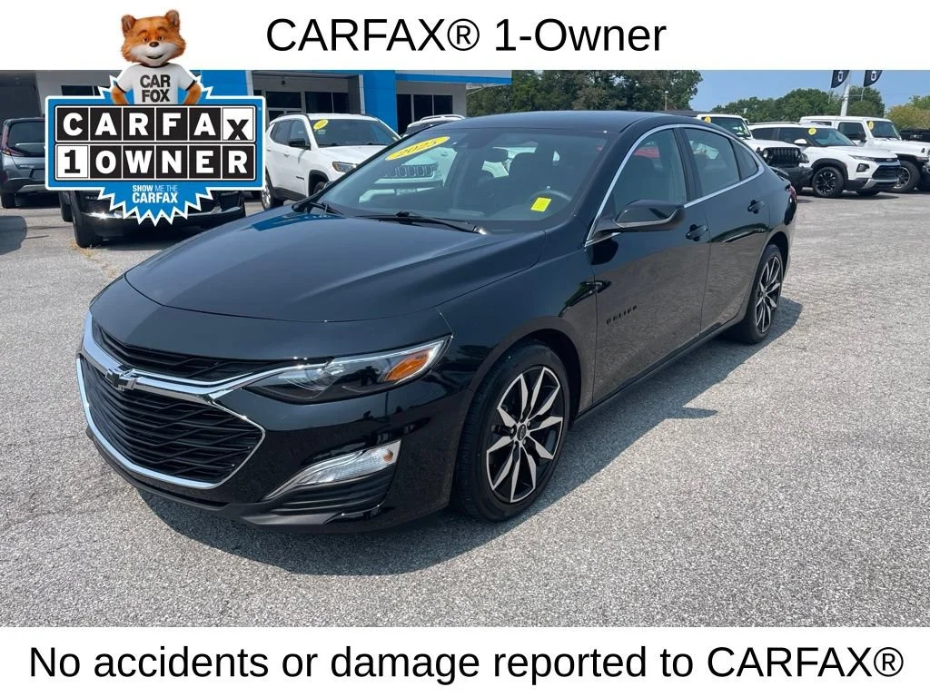 Used 2025 Mosaic Black Metallic Chevrolet RS image 3