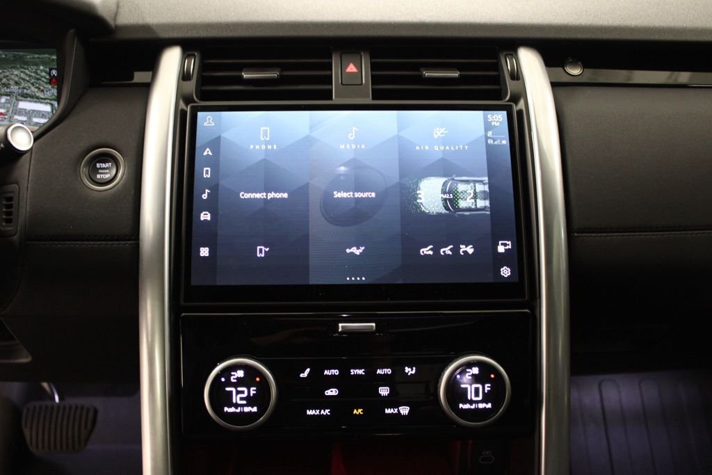 Used 2025 White Land Rover S image 26