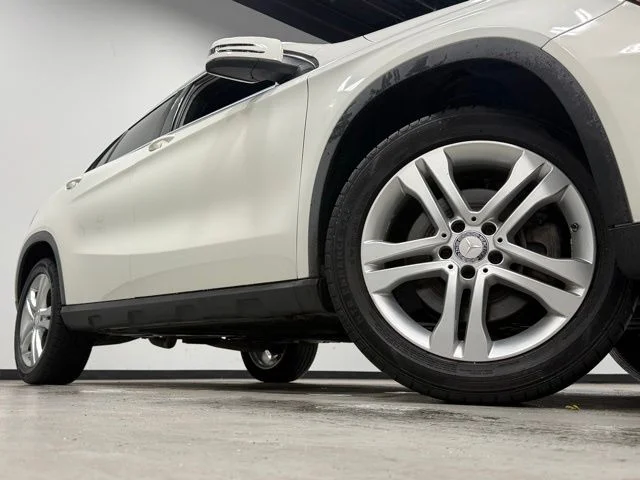 Used 2016 White Mercedes-Benz GLA 250 image 3