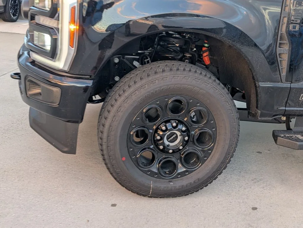 New 2026 Agate Black Metallic Ford F-250® XLT image 4