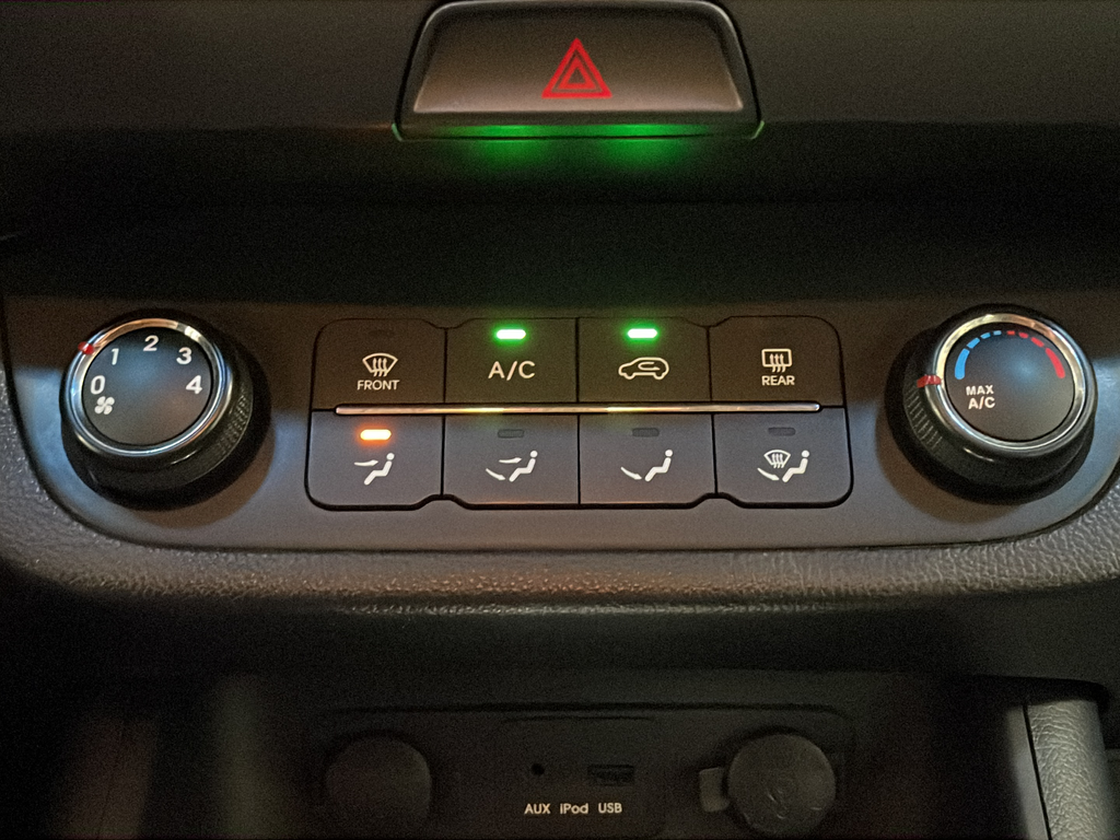 Used 2011 Silver Kia LX image 22