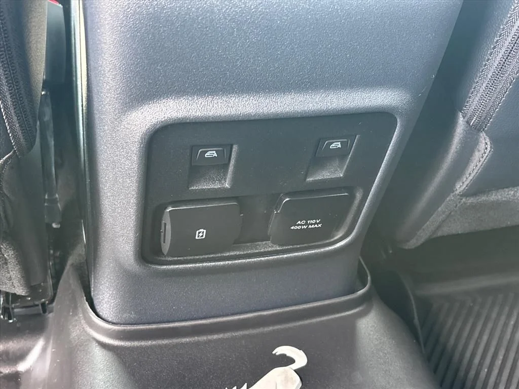 Used 2024 Shadow Black Ford Wildtrak image 19