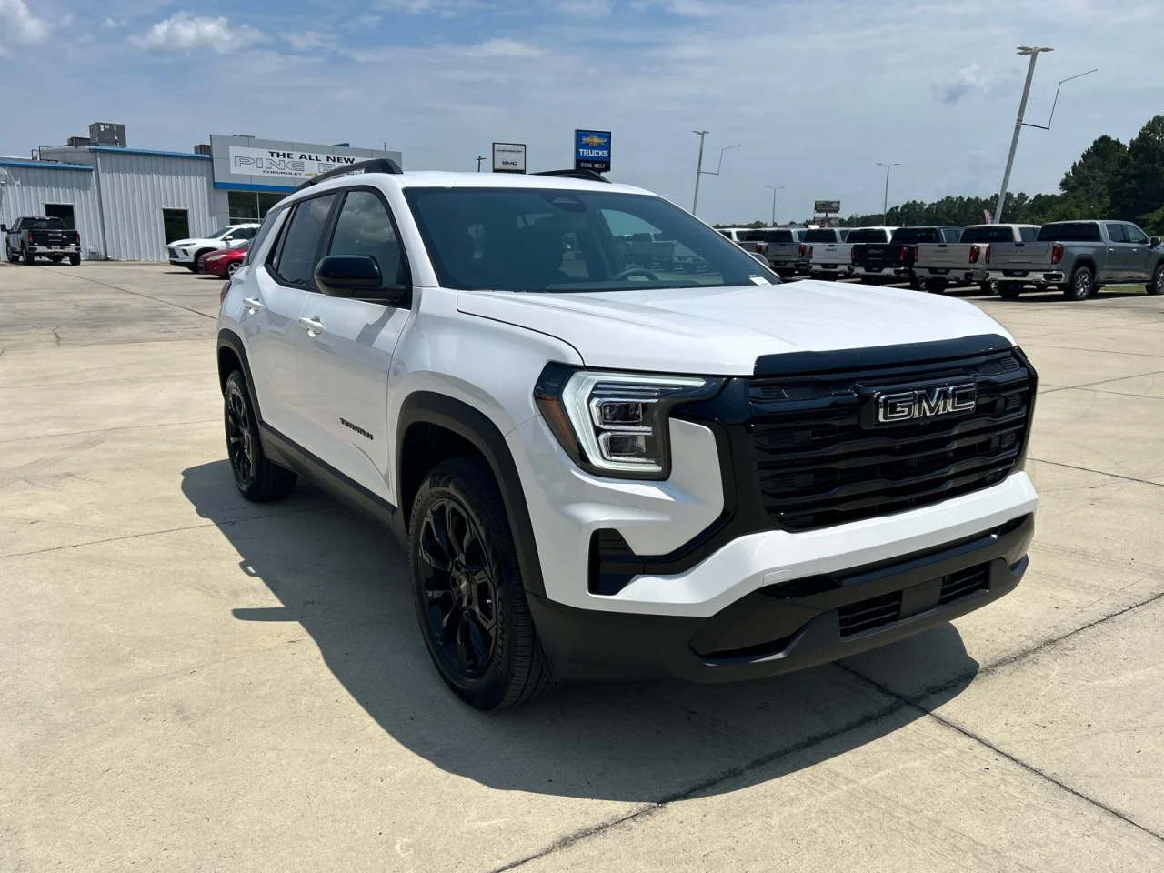 New 2026 Summit White GMC Elevation image 2
