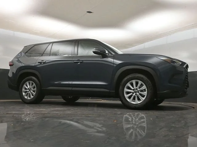 2026 Toyota Grand Highlander XLE - Photo 17
