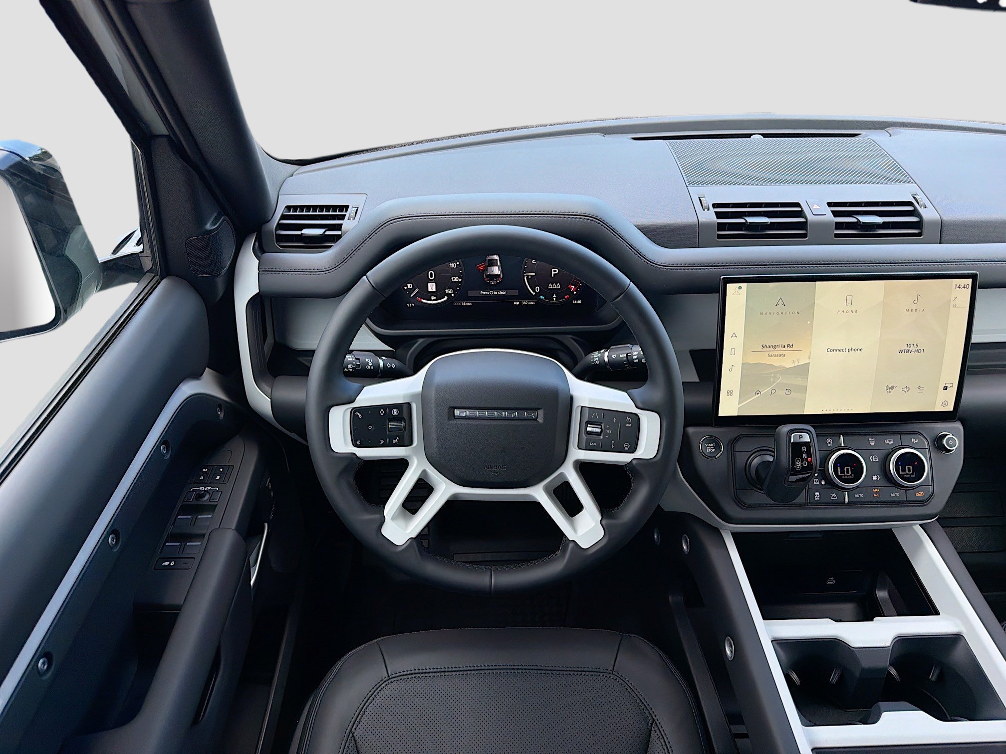 New 2026 Borasco Grey Land Rover X-Dynamic SE image 17