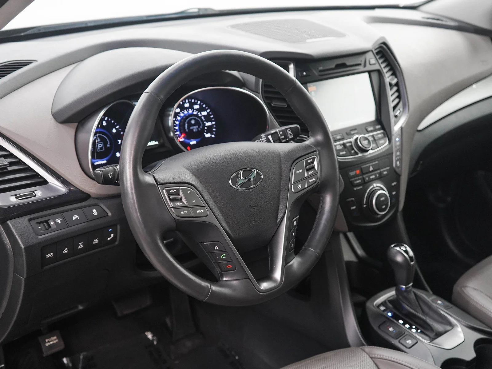 Used 2016 Iron Frost Hyundai SE image 22