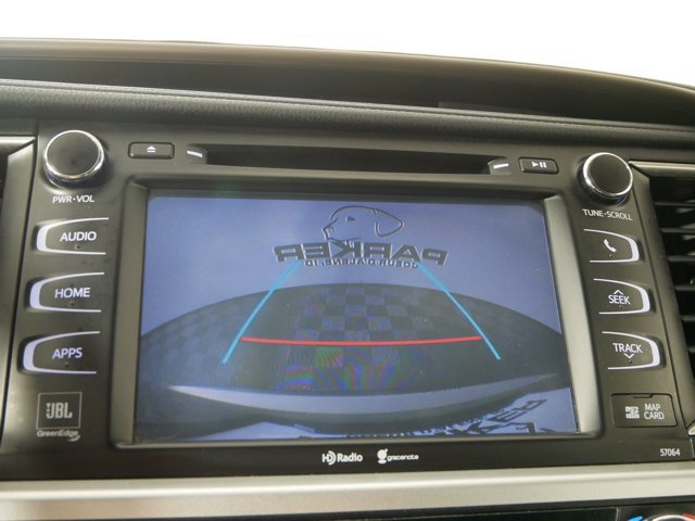 Used 2015 Creme Brulee Mica Toyota Limited image 32