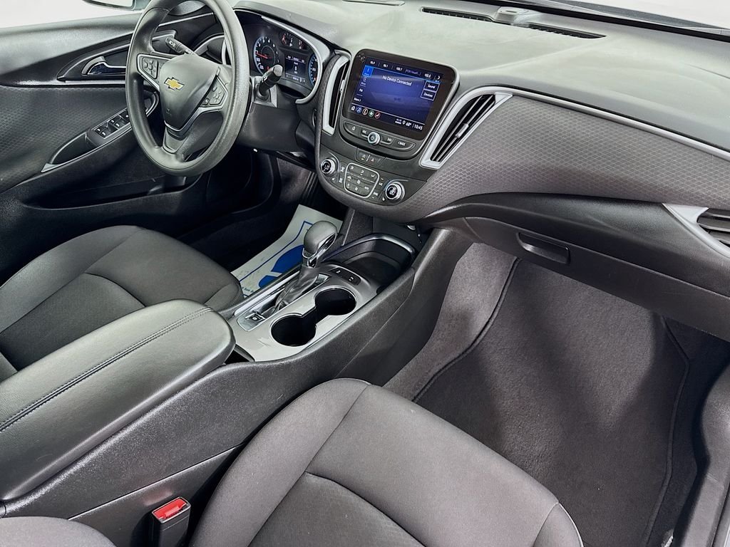 Used 2024 Sterling Gray Metallic Chevrolet LT image 35