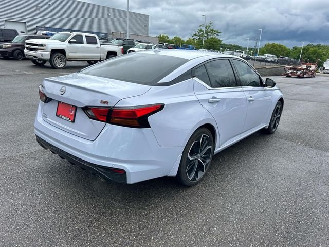Certified Used 2024 Gray Nissan 2.5 SR image 3