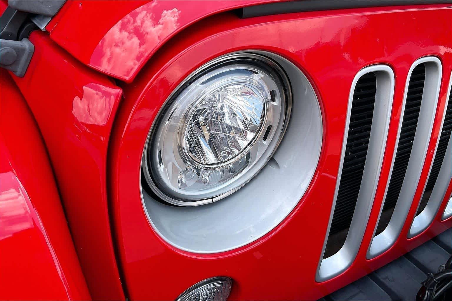 Used 2018 Firecracker Red Clearcoat Jeep Sahara image 25