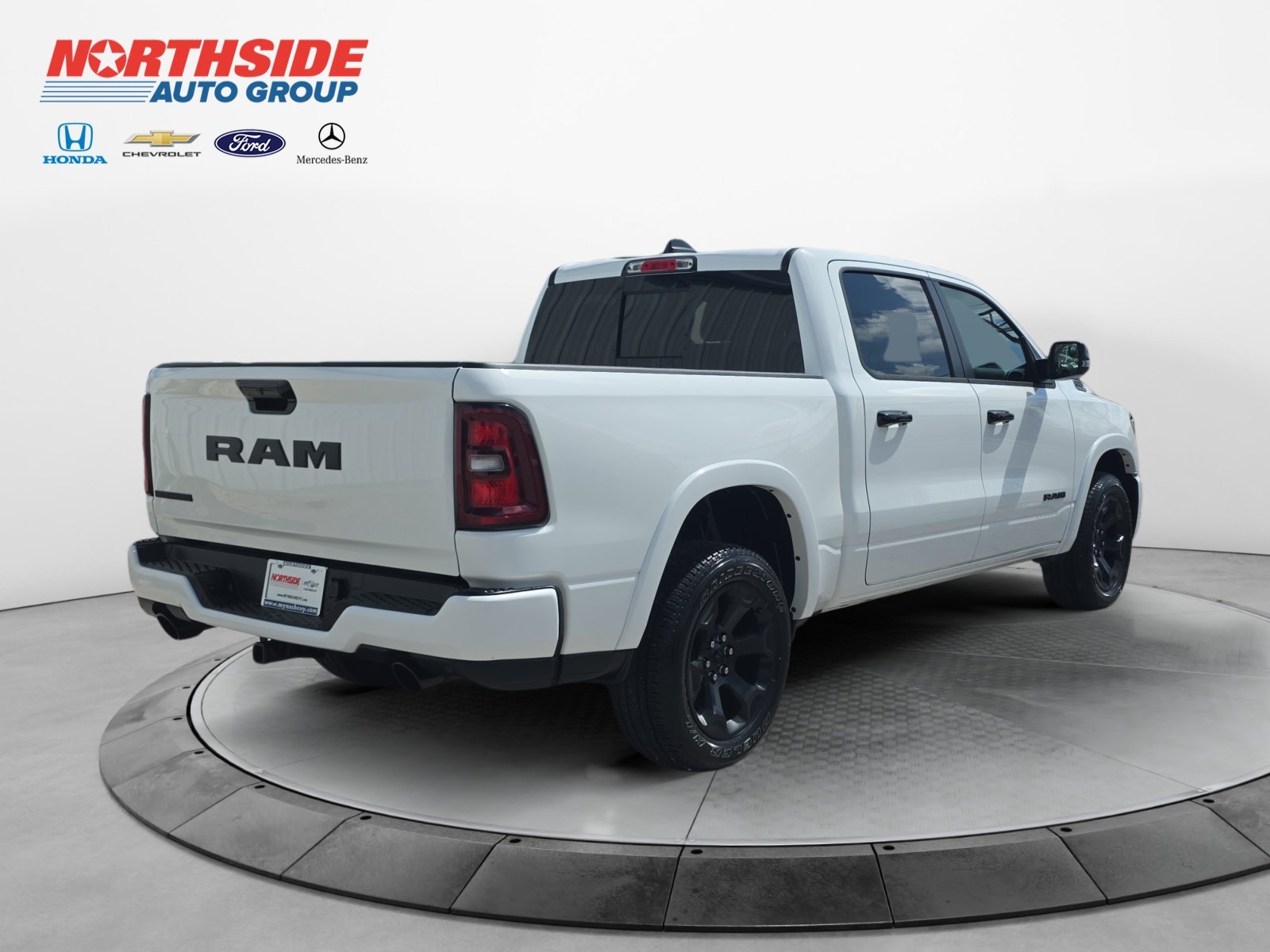 Used 2026 White Ram Big Horn/Lone Star image 7