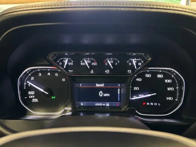 Used 2020 Onyx Black GMC SLE image 17