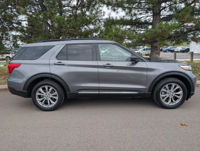 Used 2023 Gray Metallic Ford XLT image 2