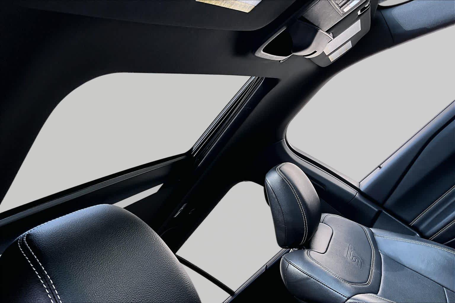 Used 2020 Agate Black Metallic Ford ST image 26
