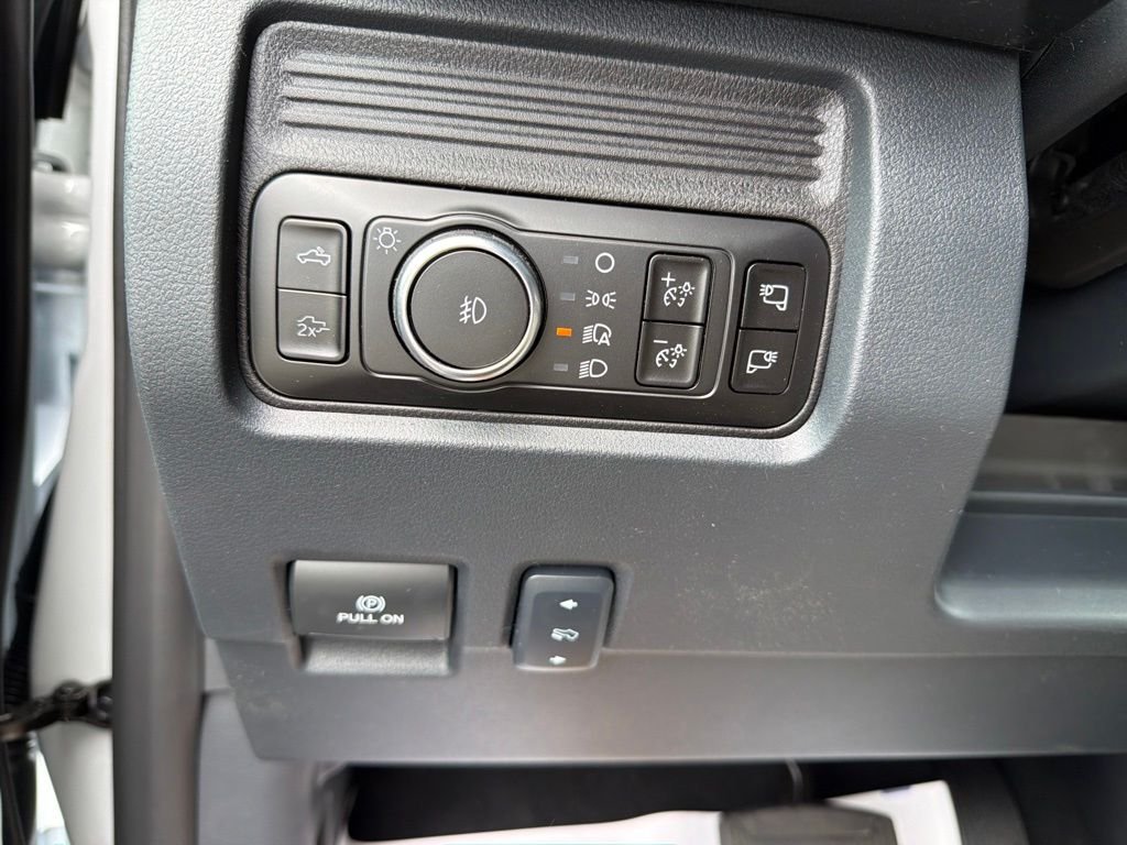 New 2026 Oxford White Ford F-250® Lariat® image 31