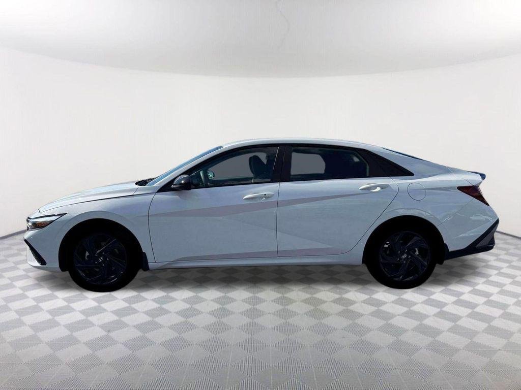 New 2026 White Hyundai SEL Sport image 3