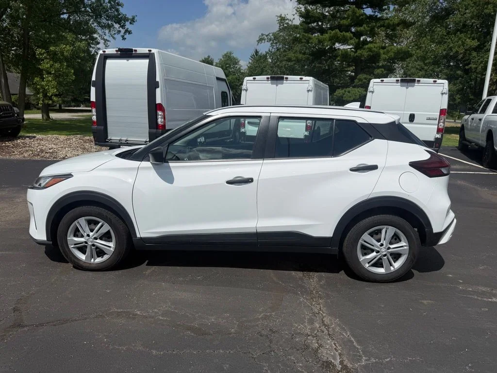 Certified Used 2023 White Nissan S image 7