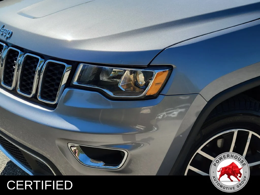 Used 2019 Silver Jeep Limited image 11