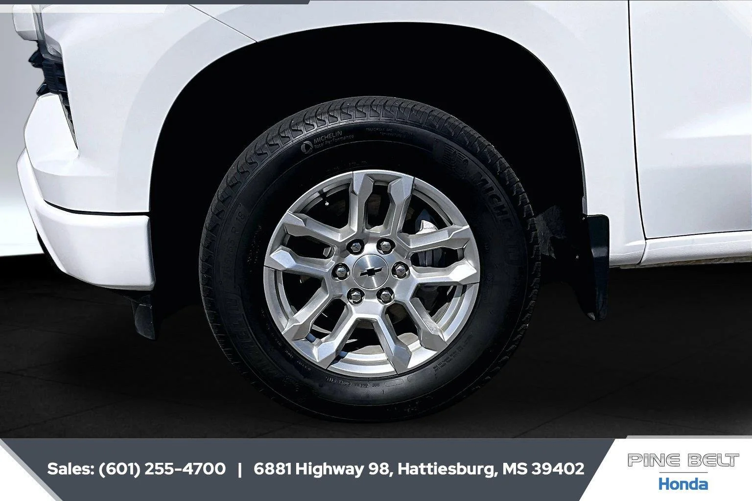Used 2026 Summit White Chevrolet RST image 7