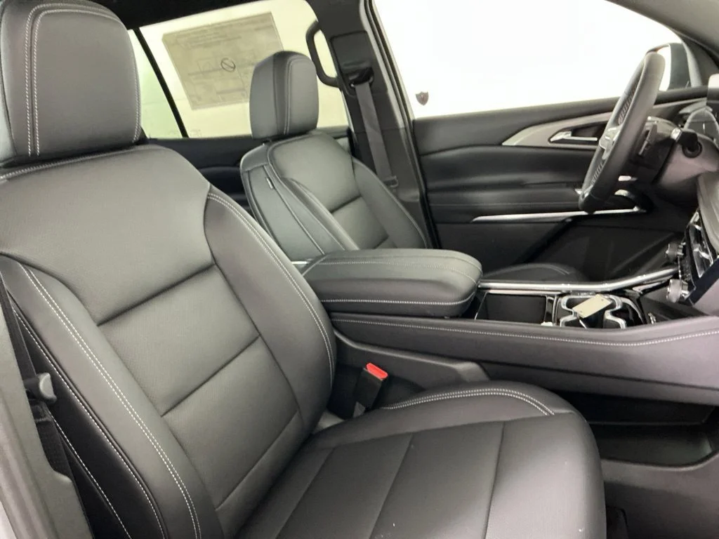 New 2027 Sterling Gray Metallic Chevrolet LT image 15