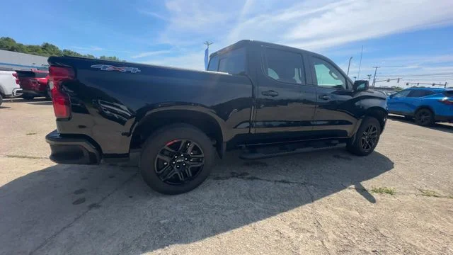 Used 2023 Black Chevrolet RST image 9