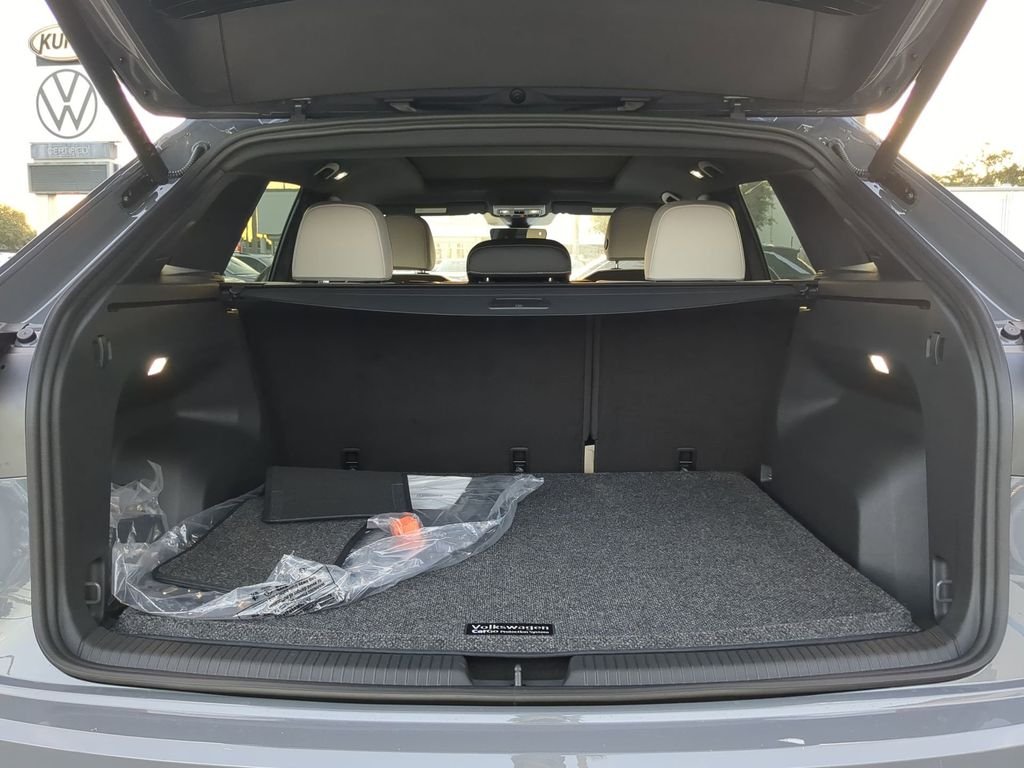 2026 Volkswagen Atlas Cross Sport SEL Premium R-LINE - Photo 9