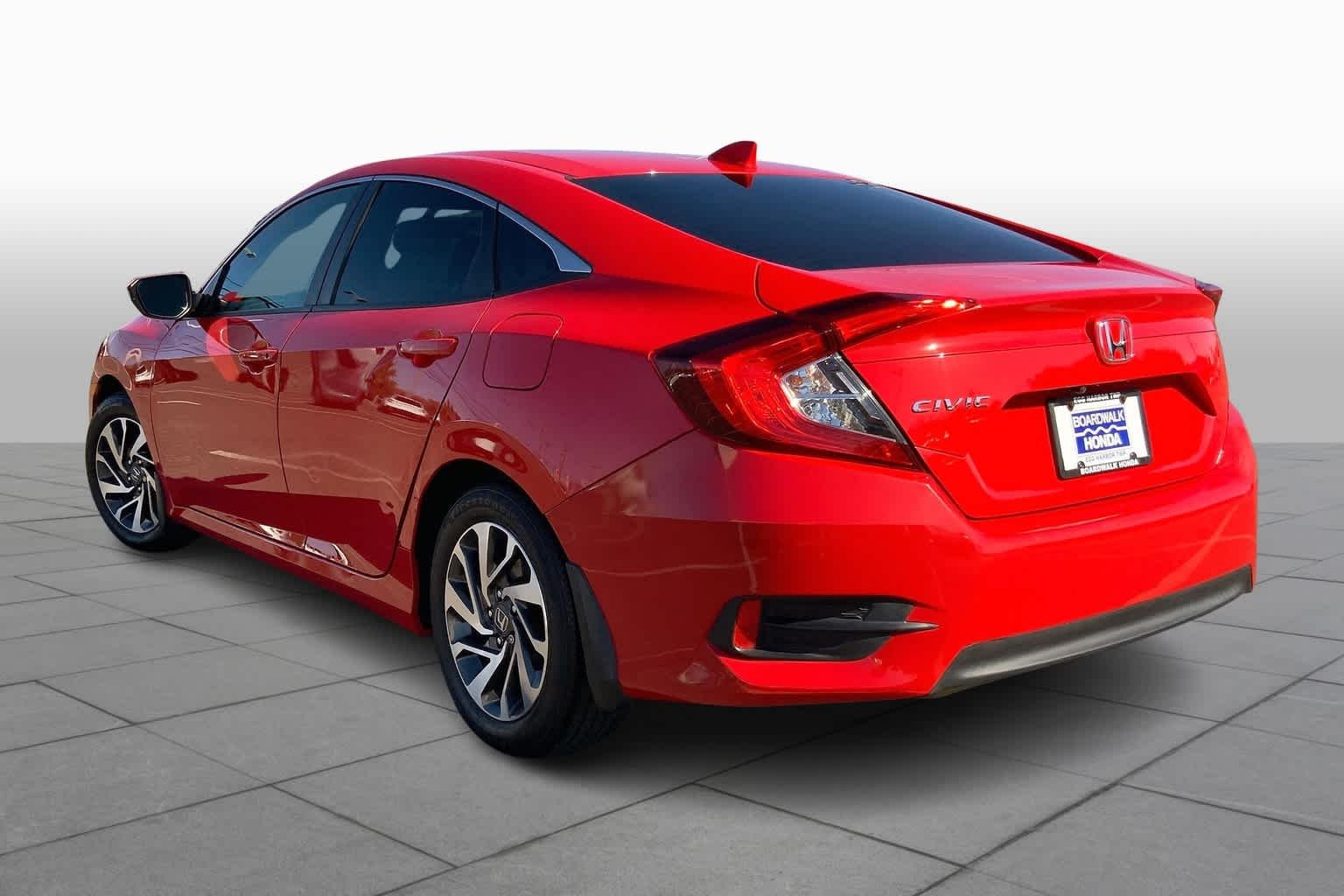 Used 2018 Rallye Red Honda EX image 11
