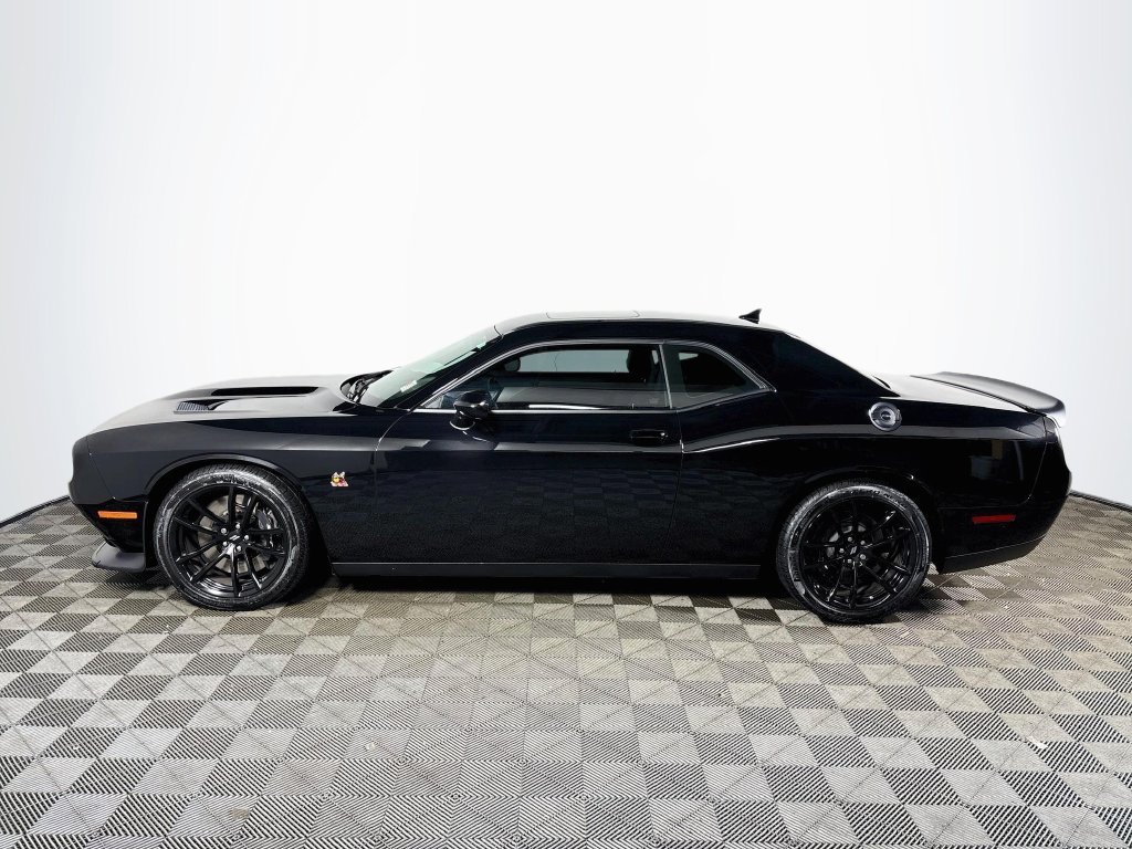 Used 2022 Pitch Black Clearcoat Dodge R/T Scat Pack image 9