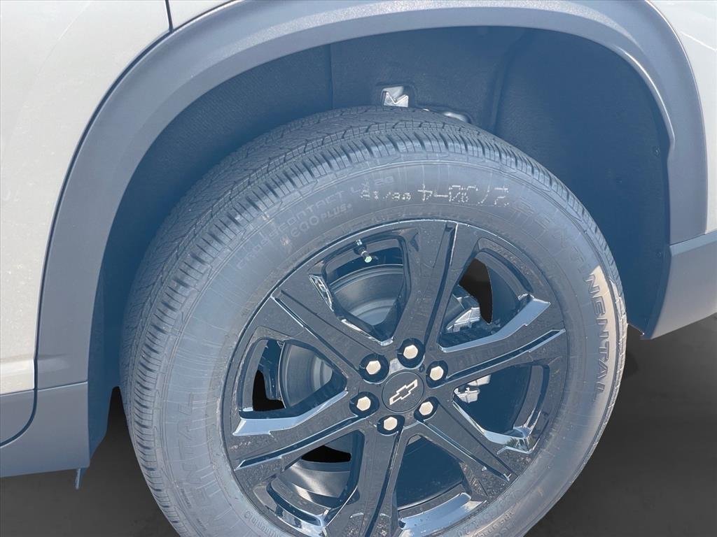 2027 Chevrolet Traverse LT - Photo 28